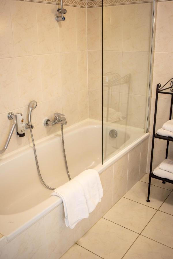Hof De Draeck Bed & Breakfast Teuven المظهر الخارجي الصورة